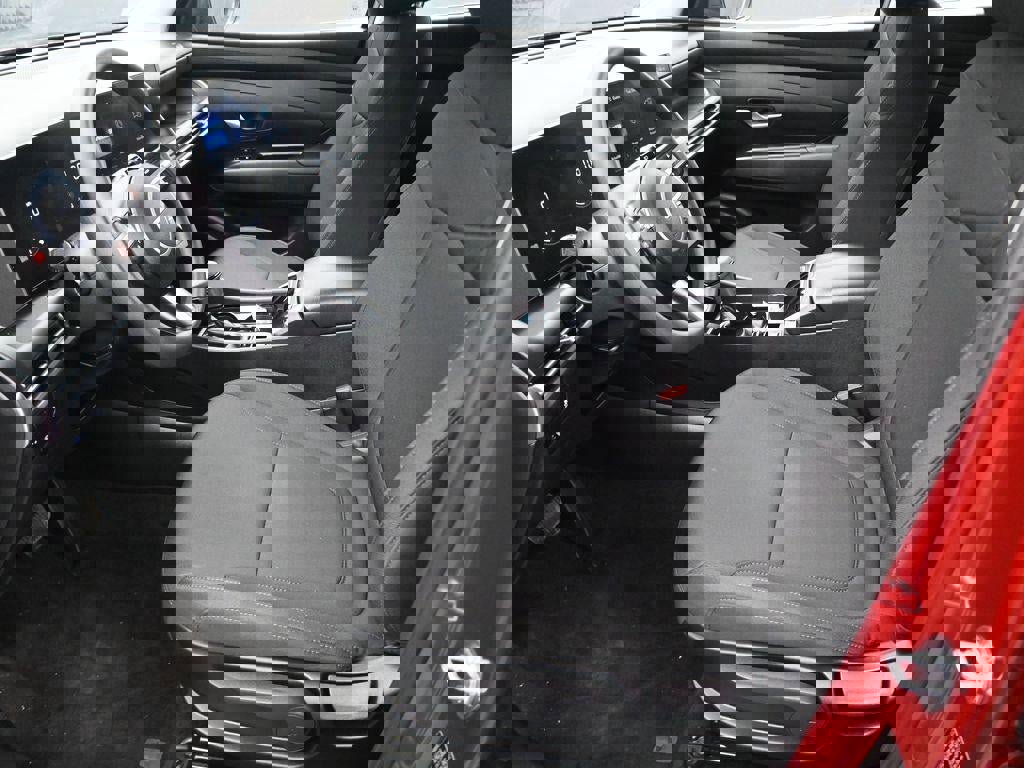 New 2025 Hyundai Tucson SE image 14