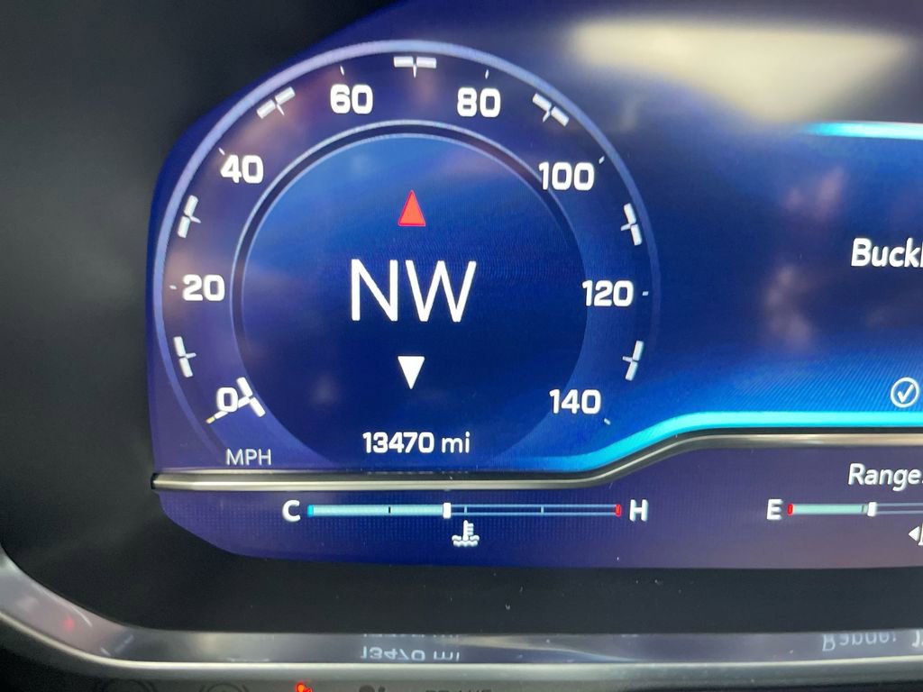 Used 2023 Chevrolet Suburban High Country w/ Premium Package 2 image 27