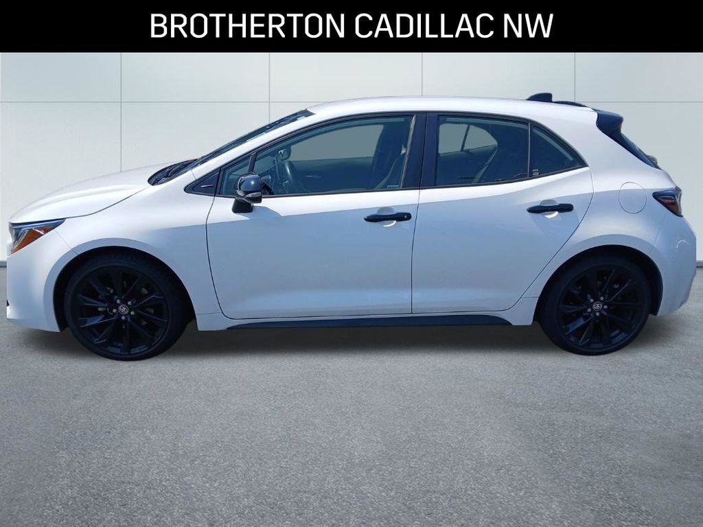 Used 2022 Toyota Corolla SE FWD image 2