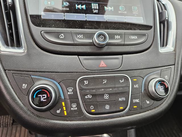 Used 2018 Chevrolet Malibu Premier w/ Premier Sun and Wheel Package image 16