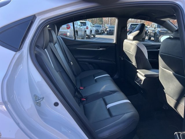 Used 2025 Toyota Camry SE image 16