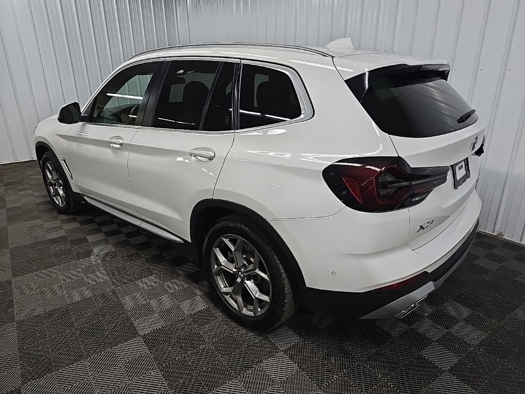 Used 2024 BMW X3 xDrive30i w/ Premium Package image 9