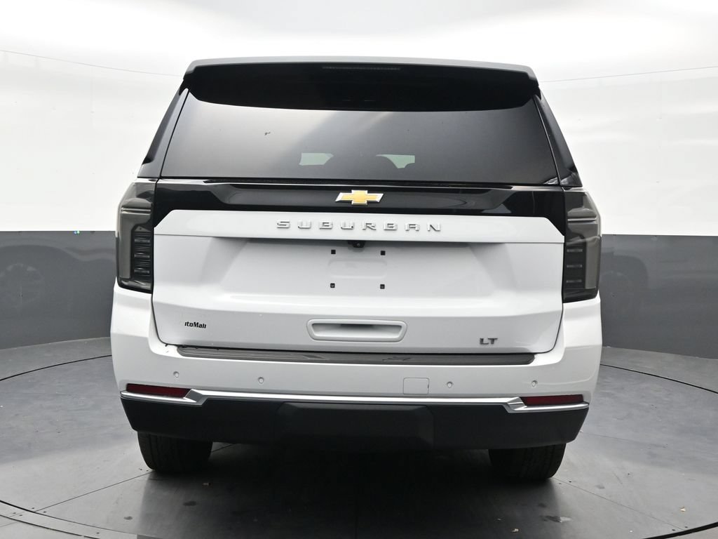 Used 2026 Chevrolet Suburban LT w/ Comfort Package RWD image 4