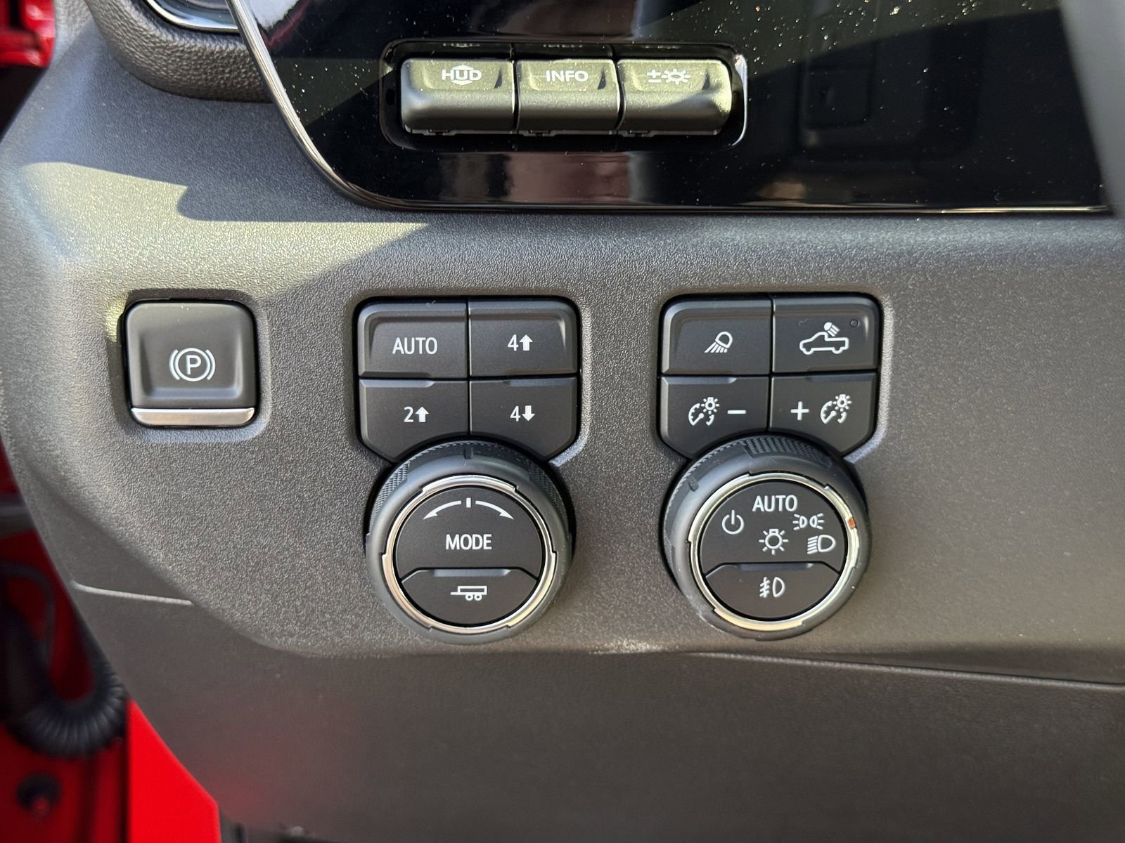 Used 2023 Chevrolet Silverado 1500 ZR2 w/ Technology Package image 28