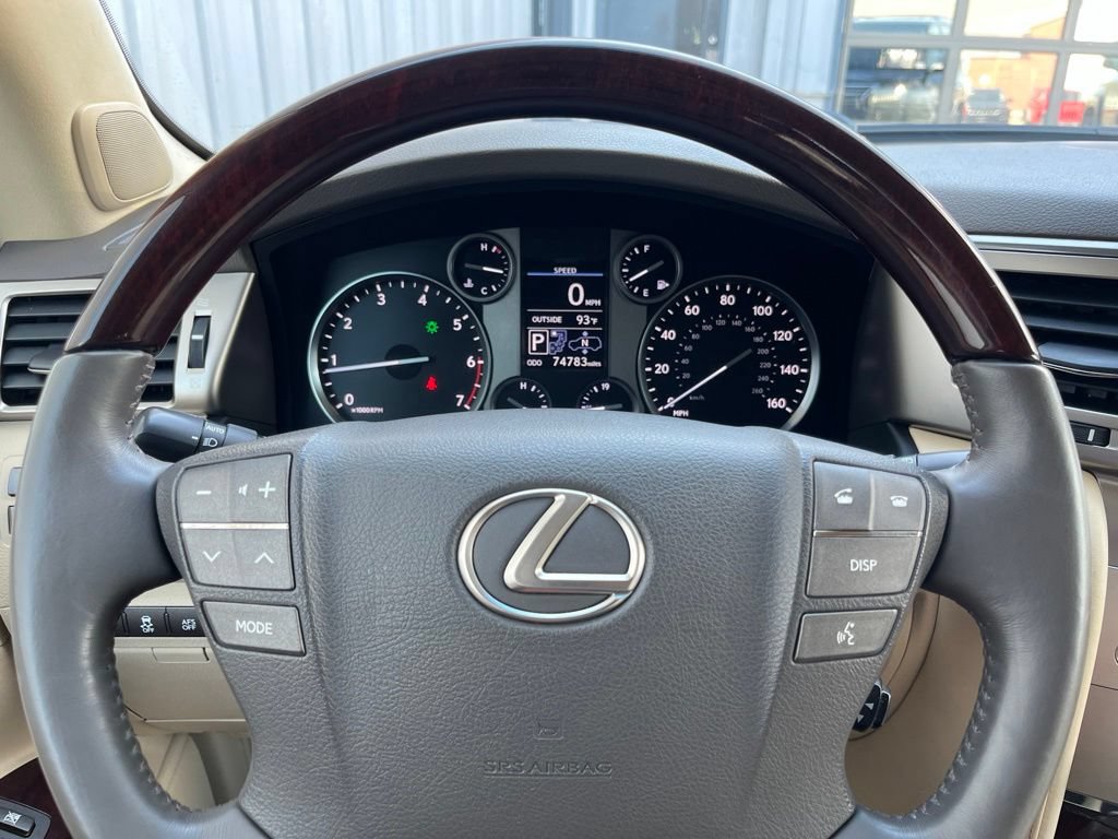 Used 2014 Lexus LX 570 4WD w/ Luxury Package image 27