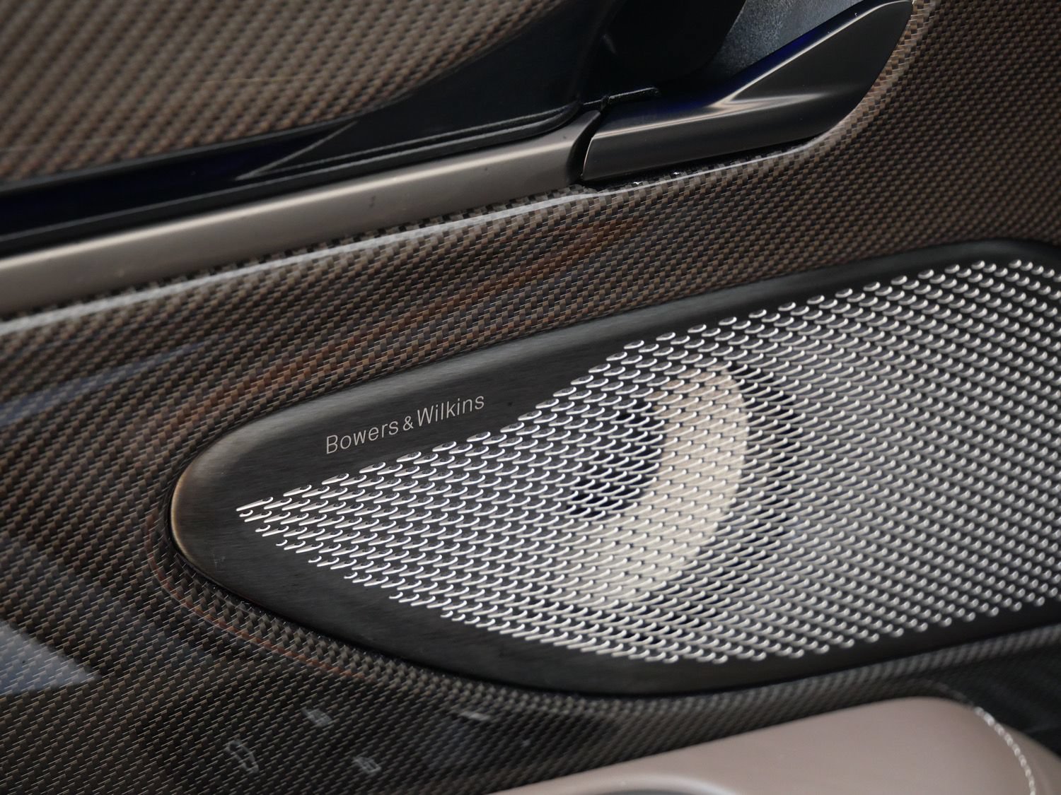 New 2026 Aston Martin Vanquish Convertible RWD image 25