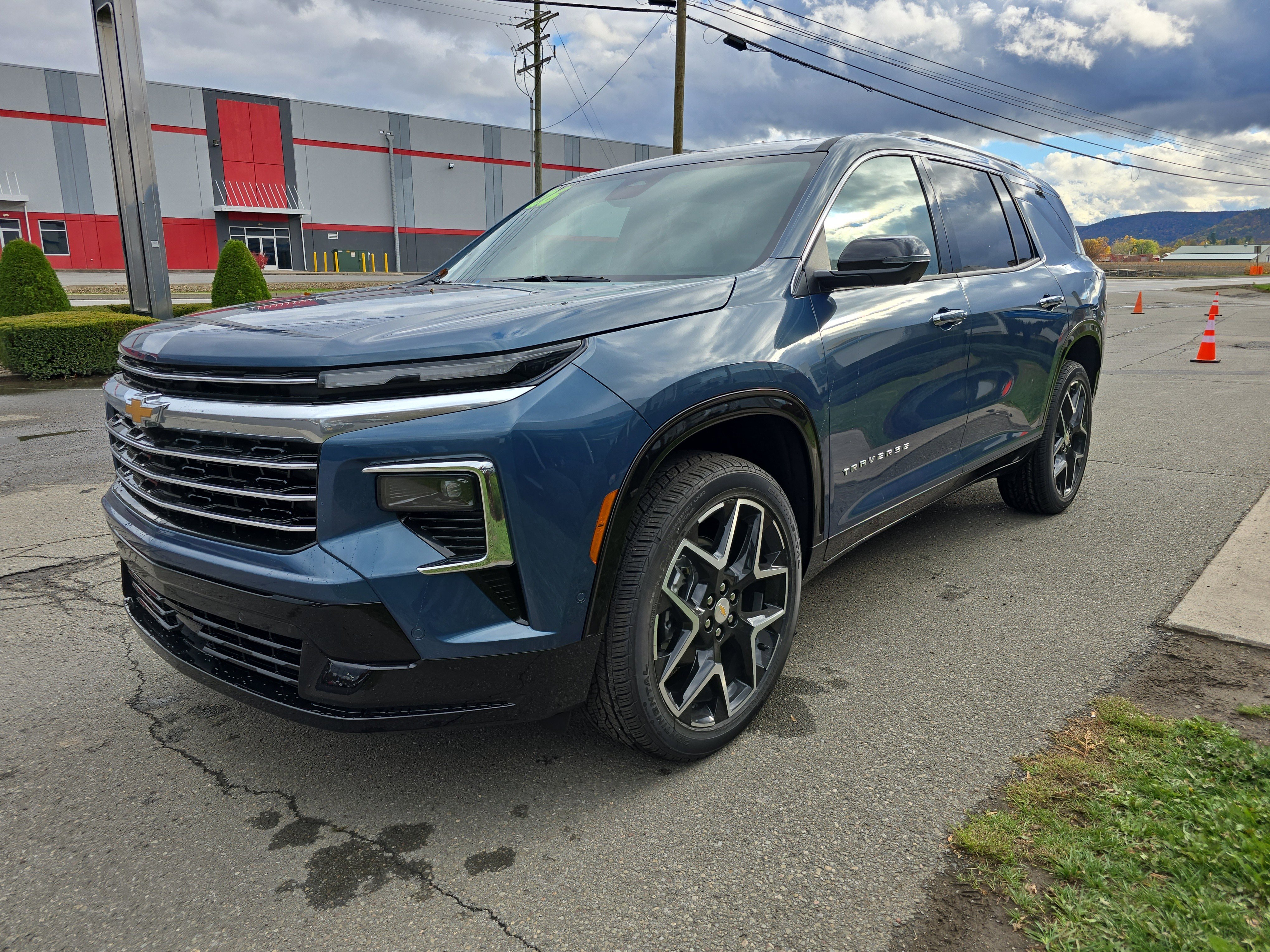 New 2026 Chevrolet Traverse High Country image 8