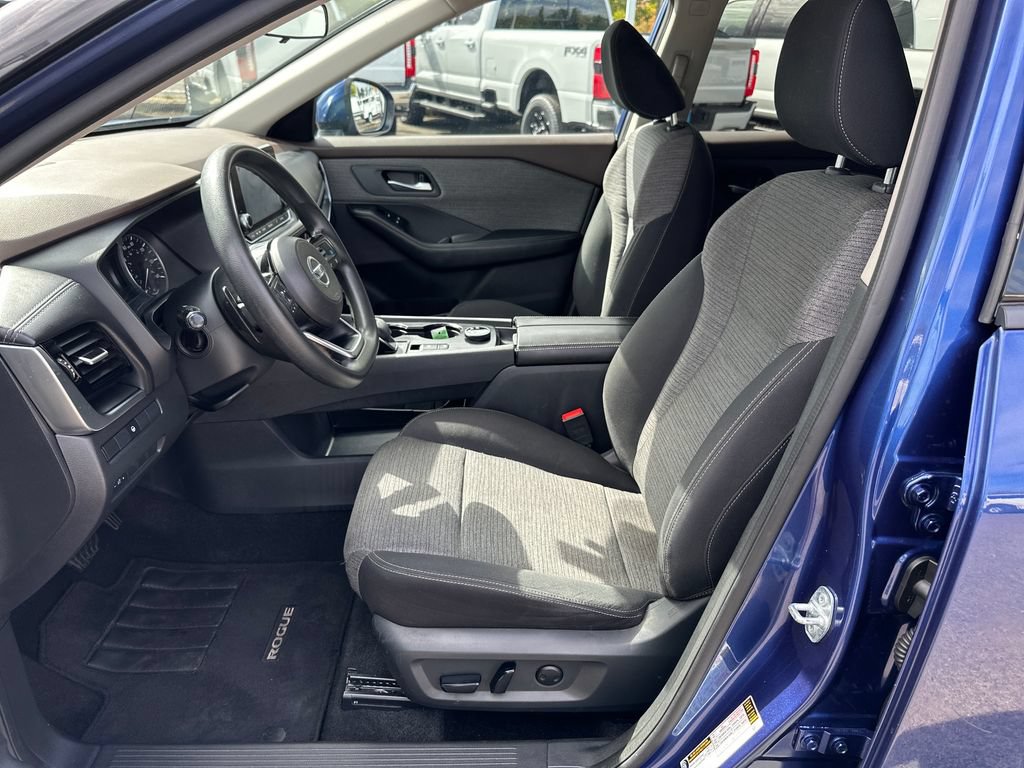 Used 2021 Nissan Rogue SV AWD/4WD image 12