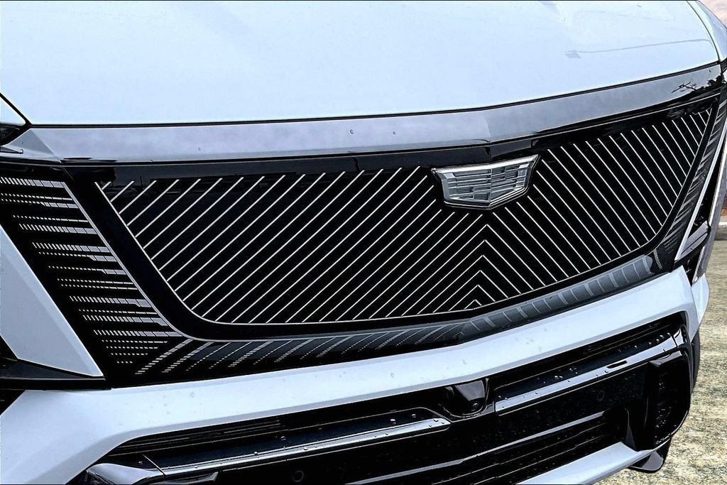 Certified 2026 Cadillac Vistiq Platinum AWD/4WD image 34