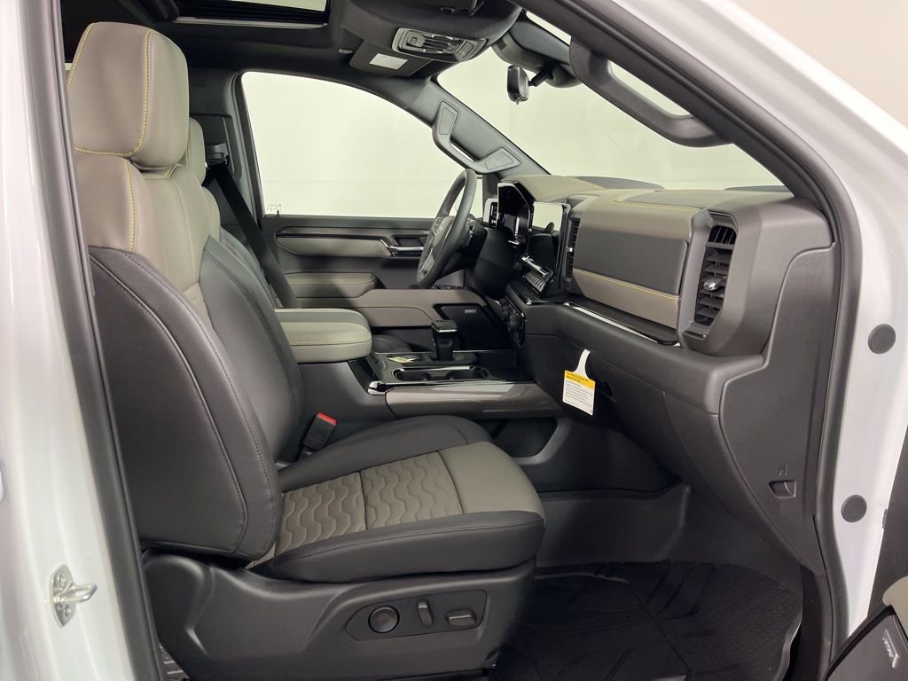 New 2026 Chevrolet Silverado 1500 ZR2 image 10