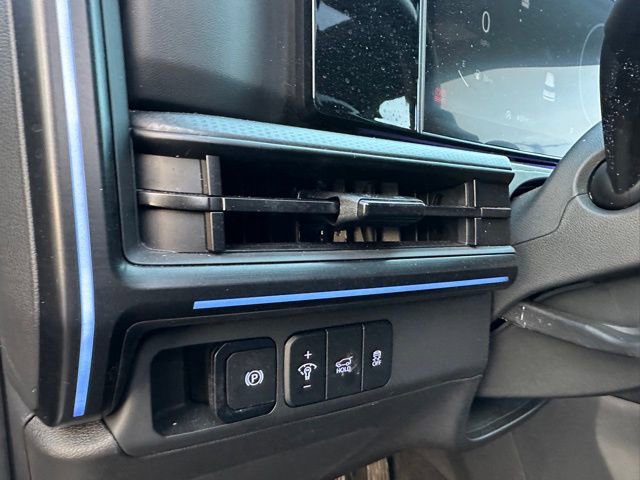 Used 2025 Hyundai Santa Fe Calligraphy w/ Tow & Go Package image 27