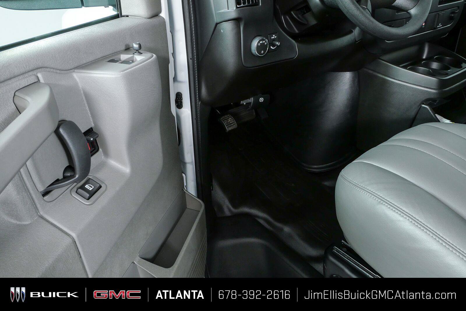 New 2025 GMC Savana 2500 w/ Driver Convenience Package RWD image 8