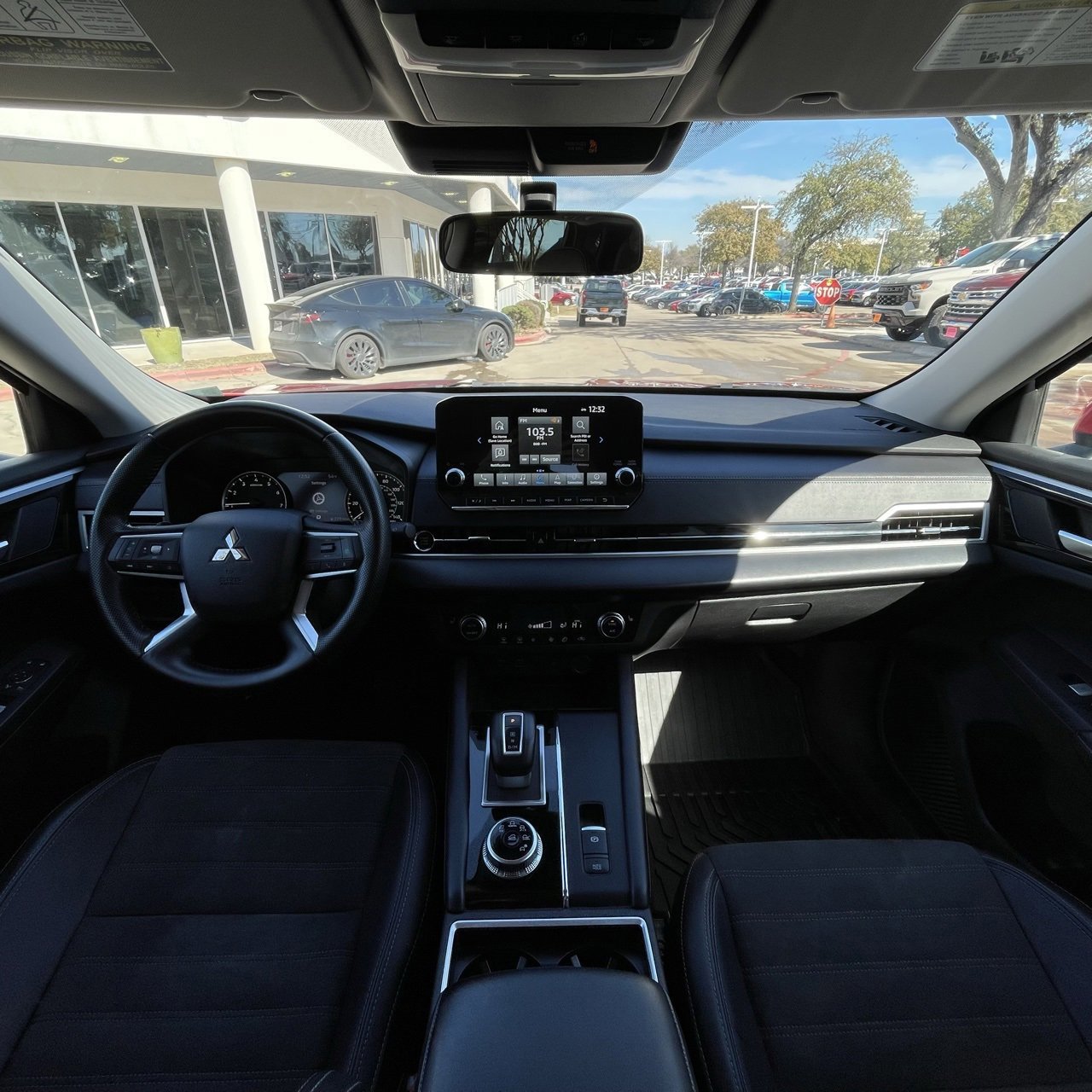 Used 2024 Mitsubishi Outlander SE image 10