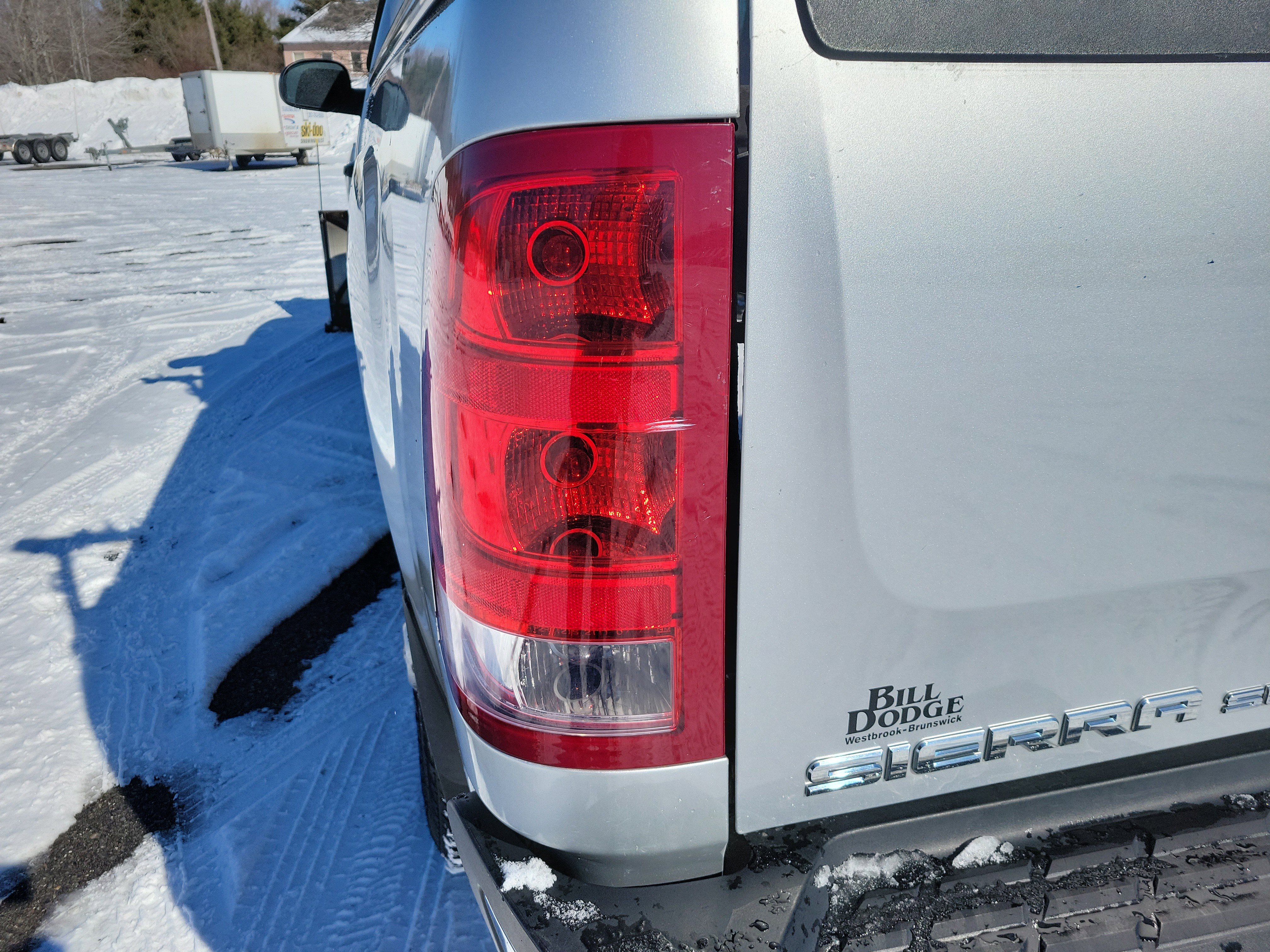 Used 2013 GMC Sierra 2500 SLE w/ SLE Preferred Package image 11