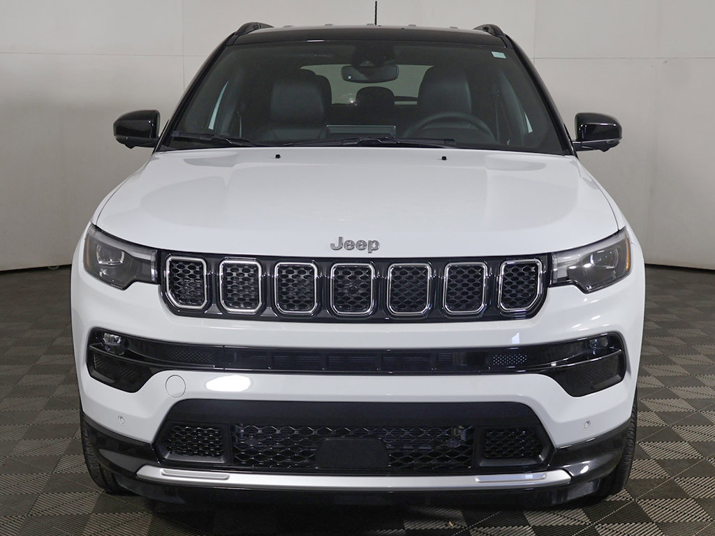 Used 2023 Jeep Compass Limited w/ Elite Group AWD/4WD image 13