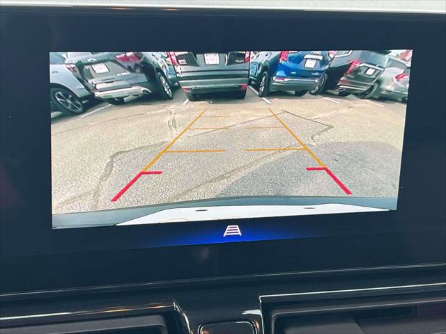 Used 2025 Chevrolet TrailBlazer RS w/ Driver Confidence Package image 31