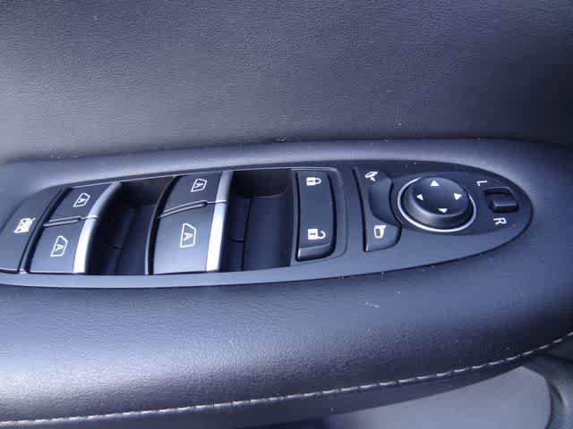 Certified 2025 INFINITI QX55 Essential AWD/4WD image 18