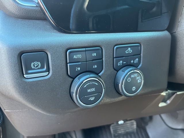 Used 2023 Chevrolet Silverado 1500 LT image 14