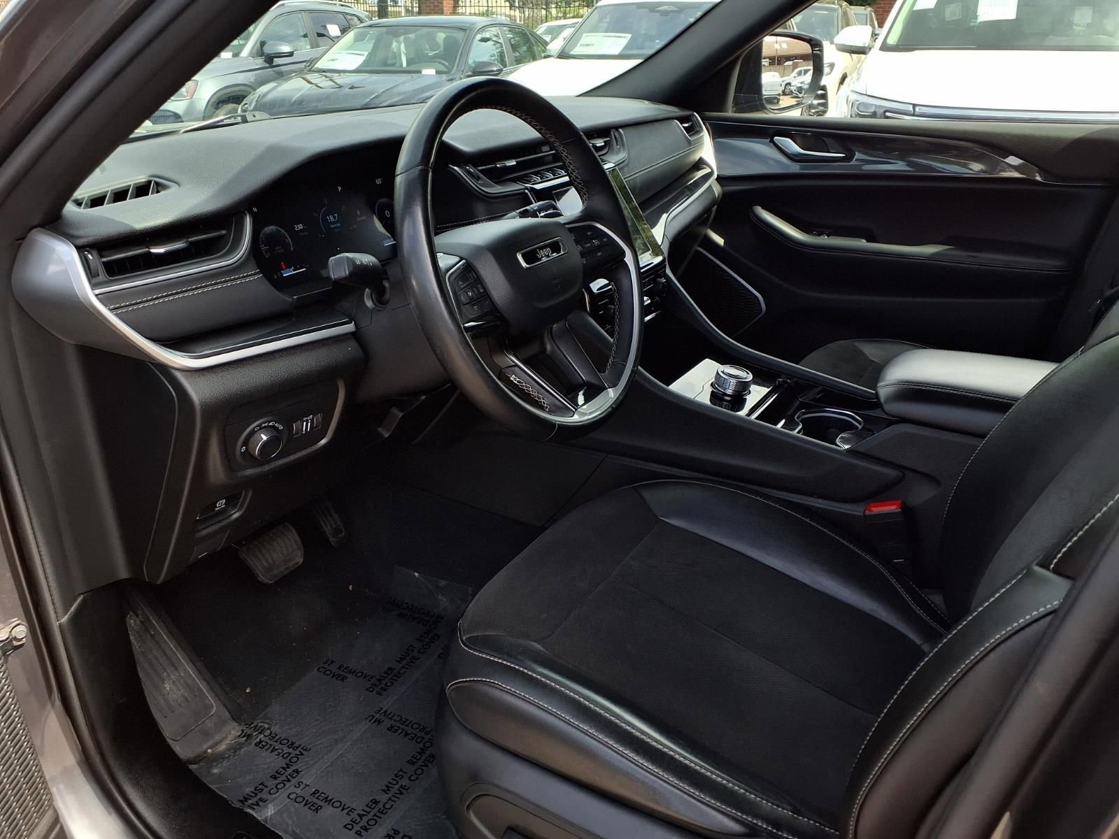 Used 2022 Jeep Grand Cherokee L Laredo AWD/4WD image 15