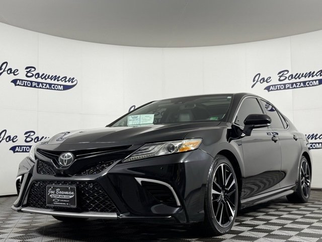 Used 2019 Toyota Camry XSE image 3