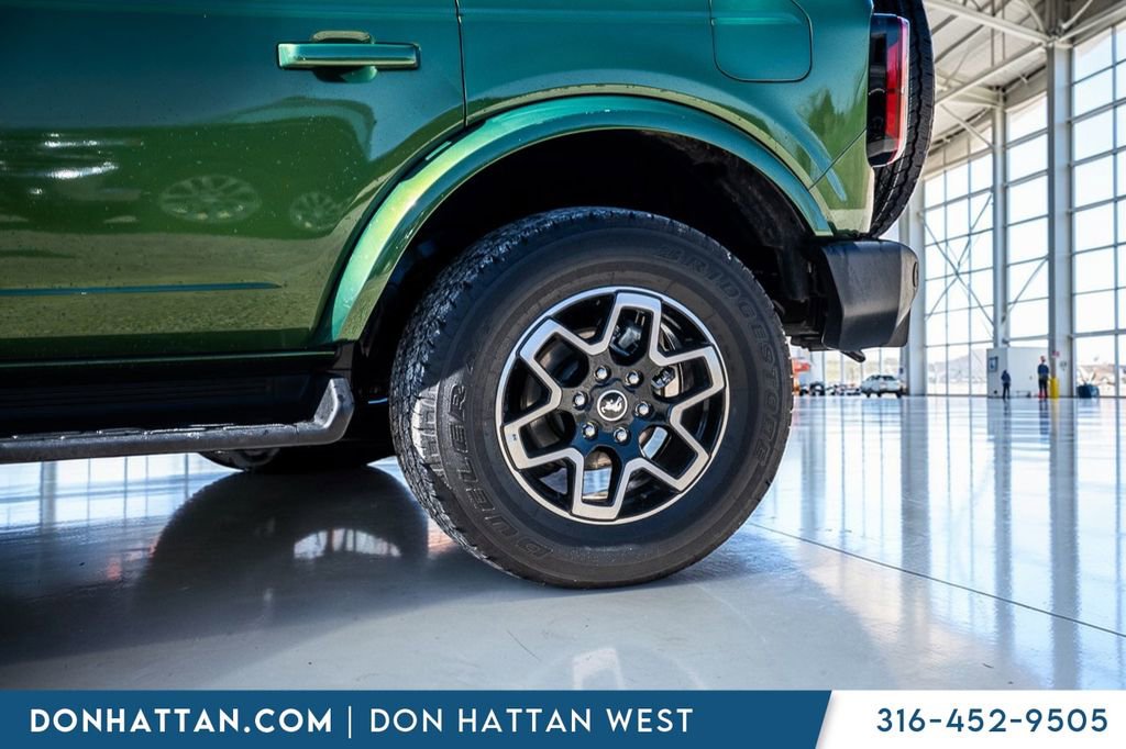 Used 2025 Ford Bronco Outer Banks image 27