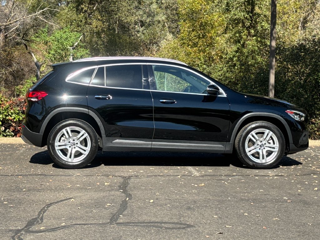 Used 2021 Mercedes-Benz GLA 250 4MATIC image 4