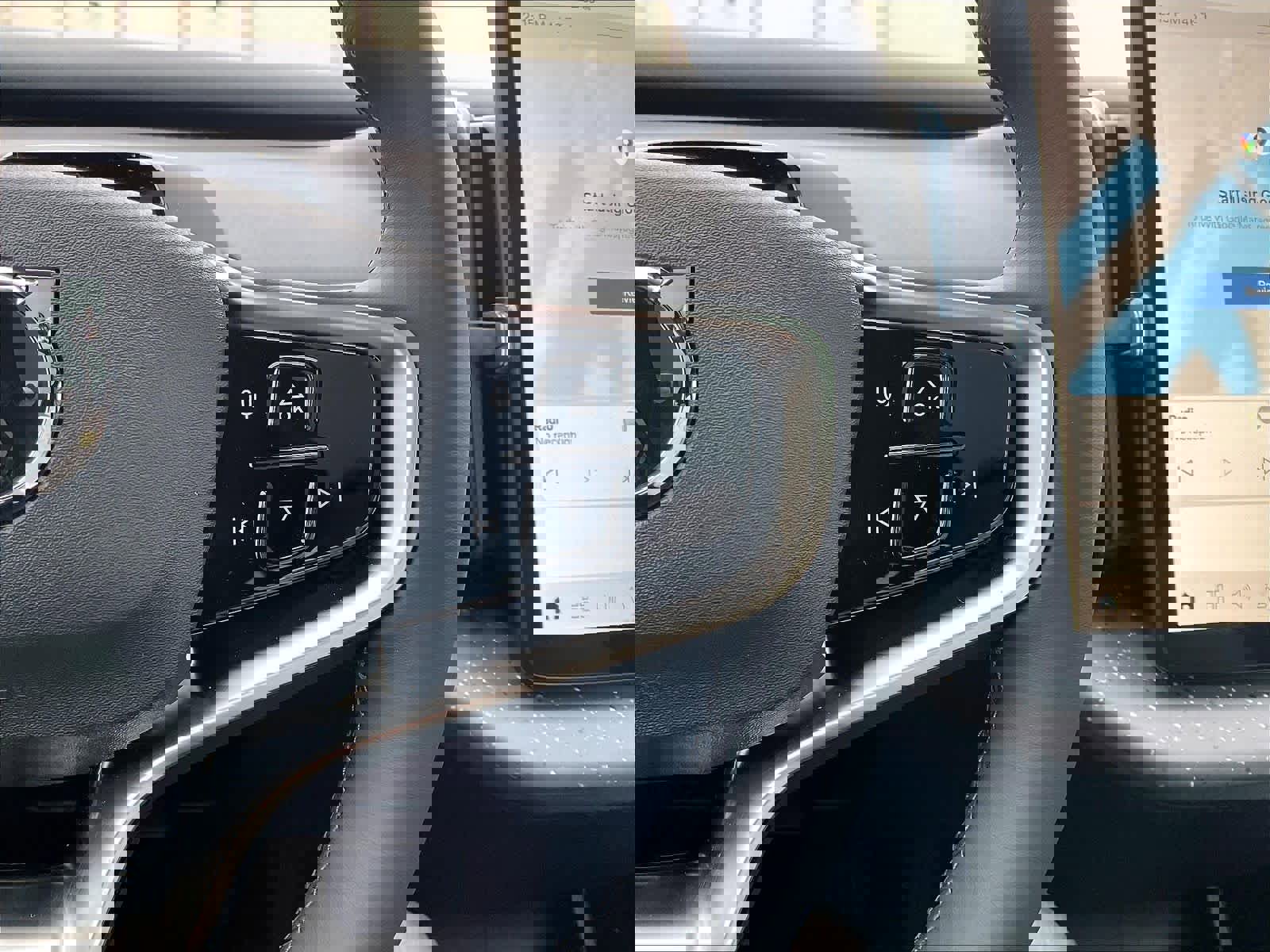 New 2026 Volvo EX30 Ultra w/ Climate Package image 18