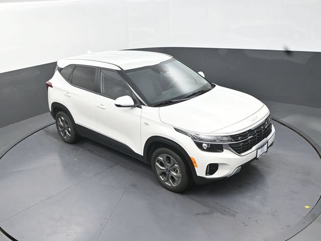 Used 2024 Kia Seltos LX AWD/4WD image 11