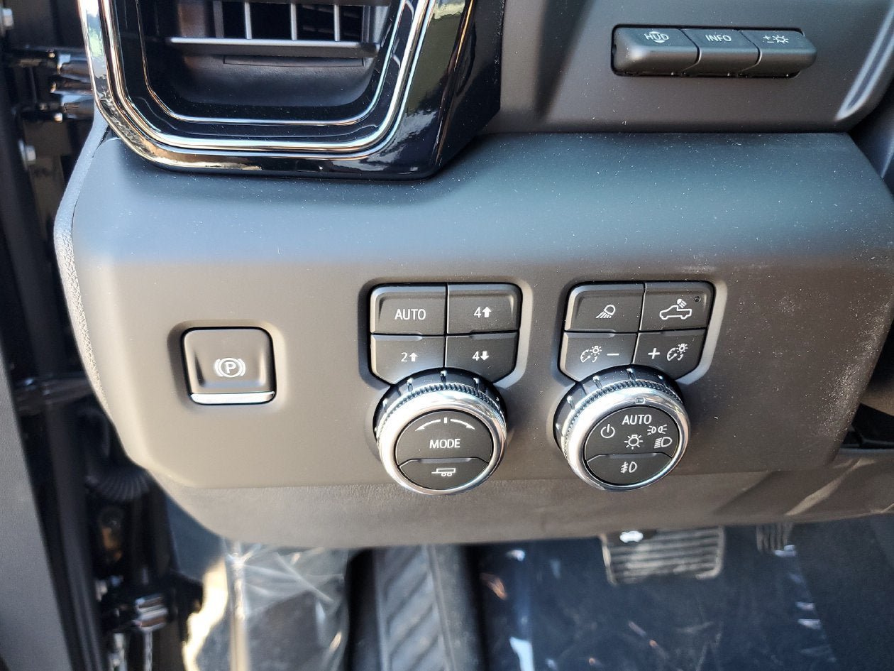 New 2026 GMC Sierra 1500 AT4 w/ AT4 Premium Package AWD/4WD image 31