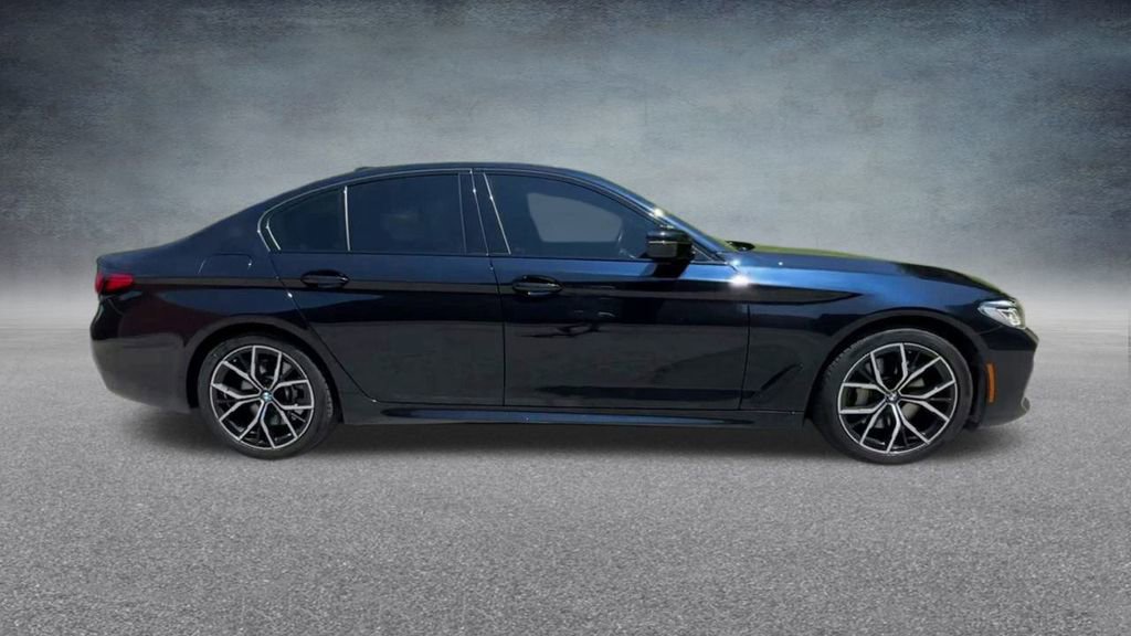 Used 2022 BMW 540i xDrive w/ M Sport Package image 30