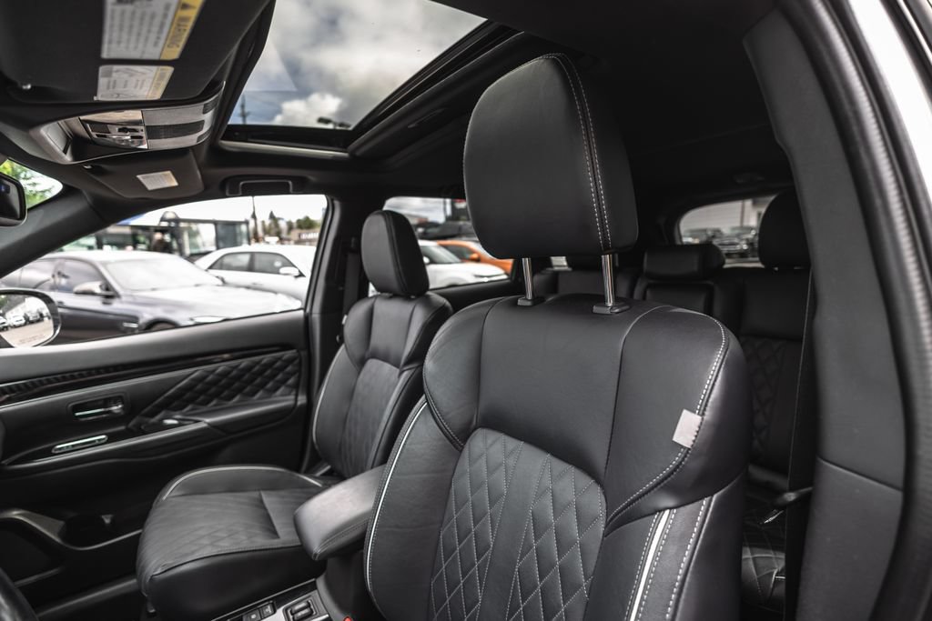 Used 2022 Mitsubishi Outlander GT AWD/4WD image 19