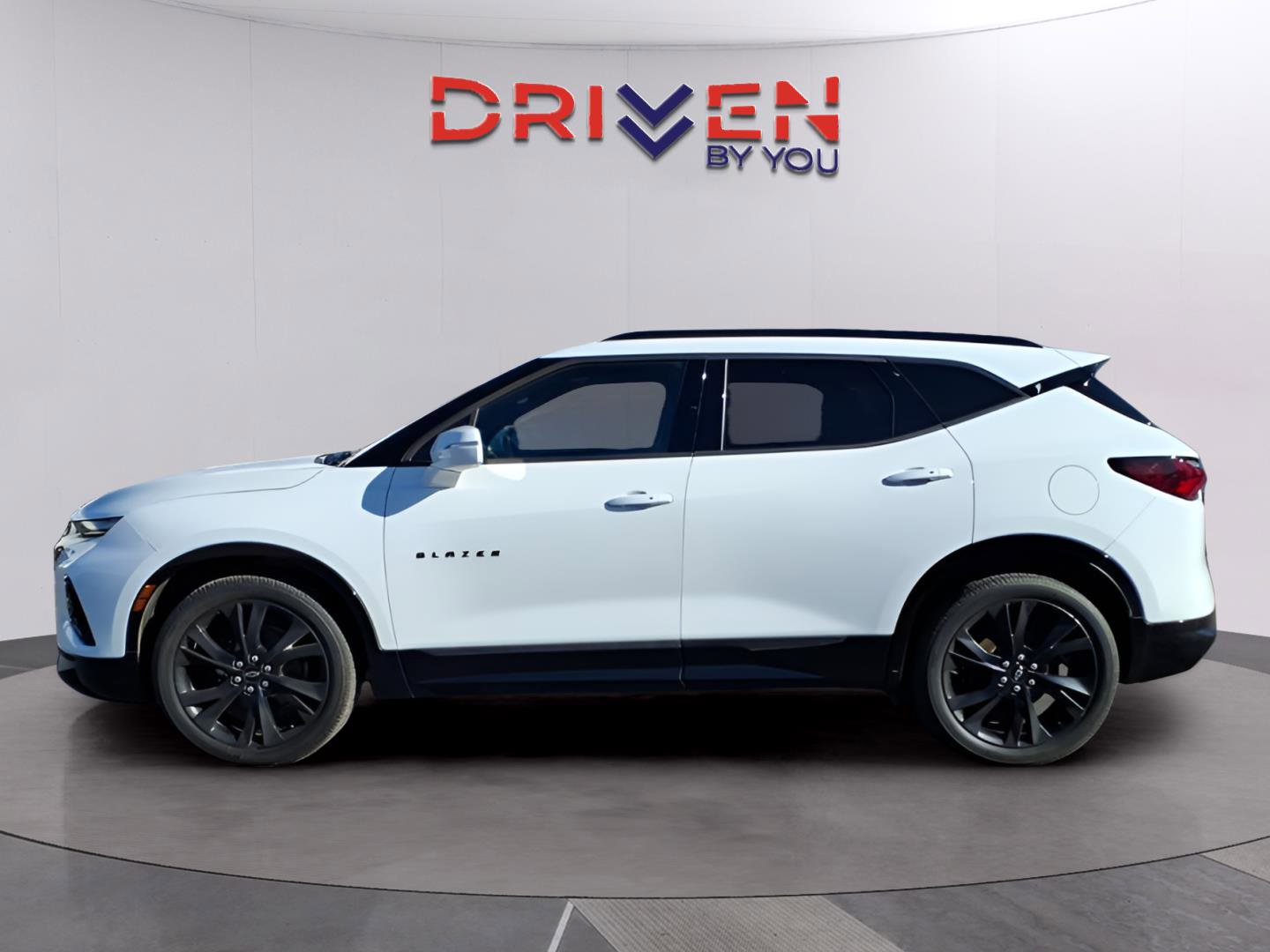 Used 2019 Chevrolet Blazer RS w/ Sun and Wheels Package image 2
