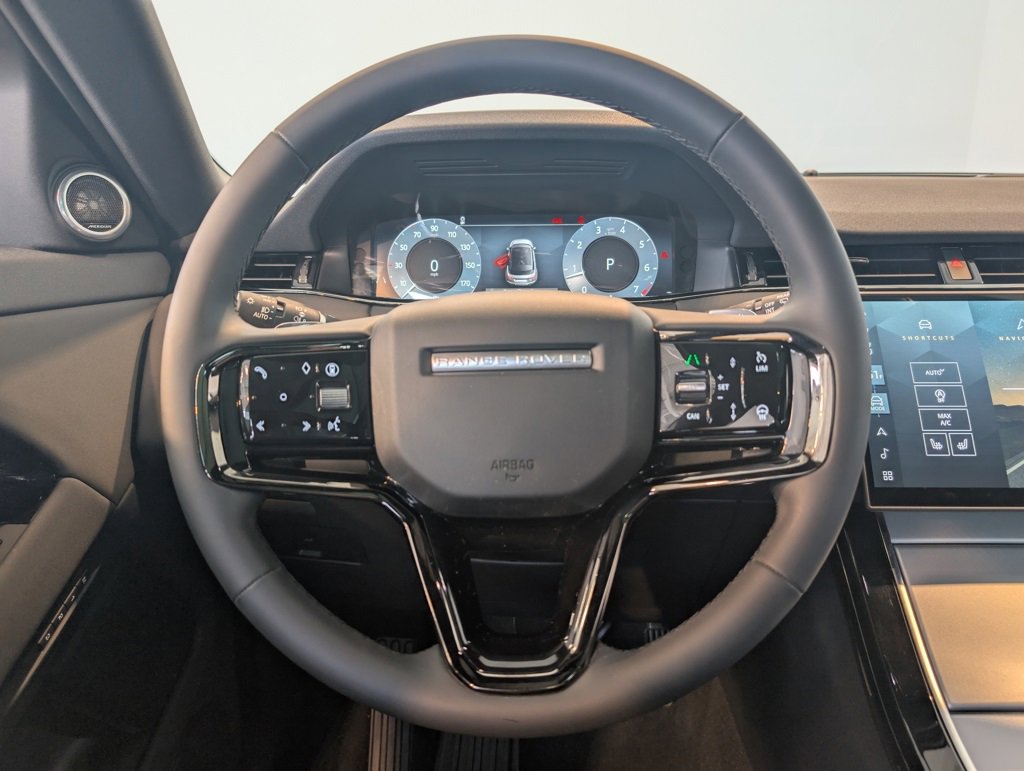 Used 2025 Land Rover Range Rover Evoque S image 18