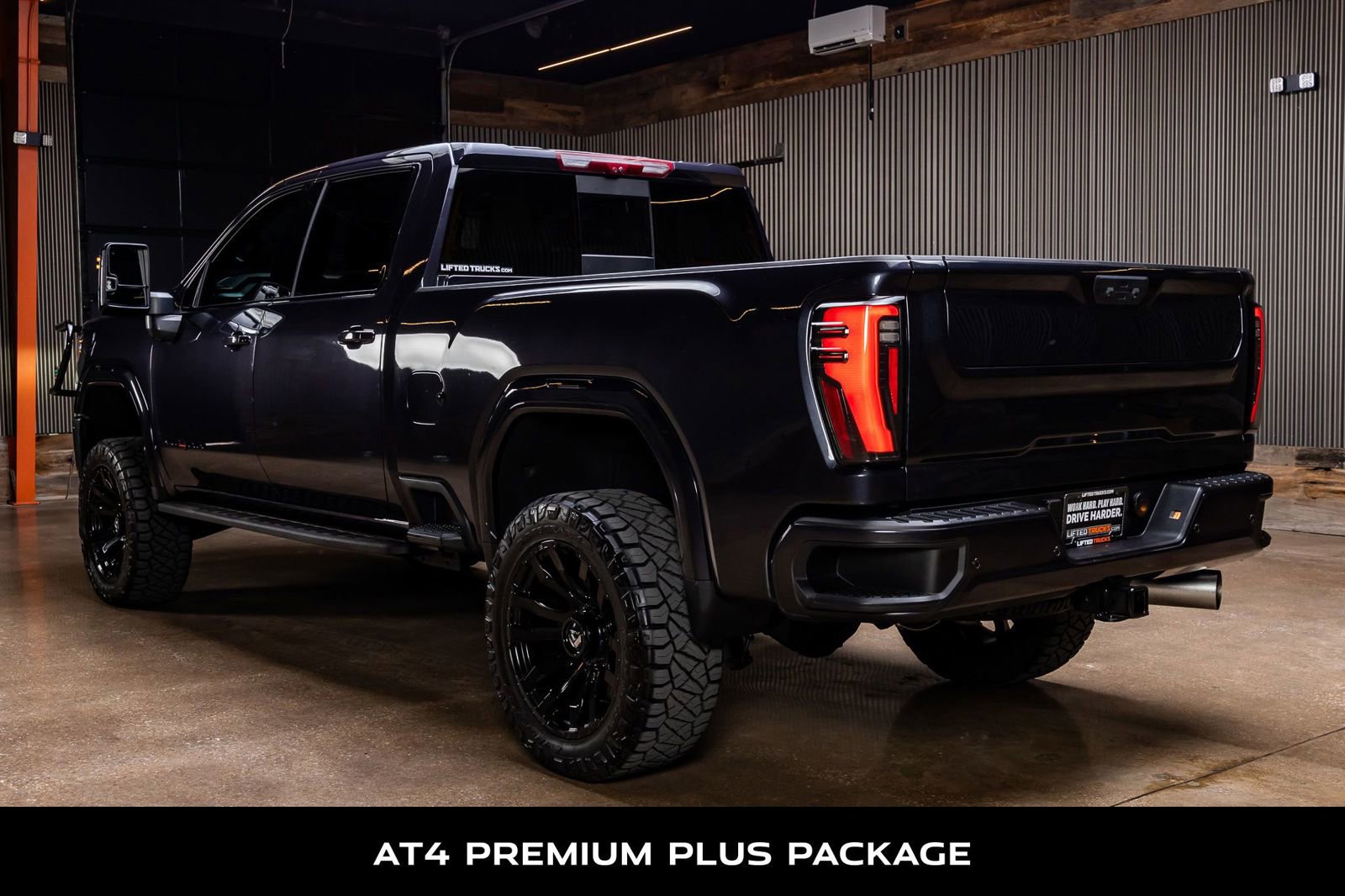 Used 2025 GMC Sierra 2500 AT4 w/ AT4 Premium Plus Package AWD/4WD image 6