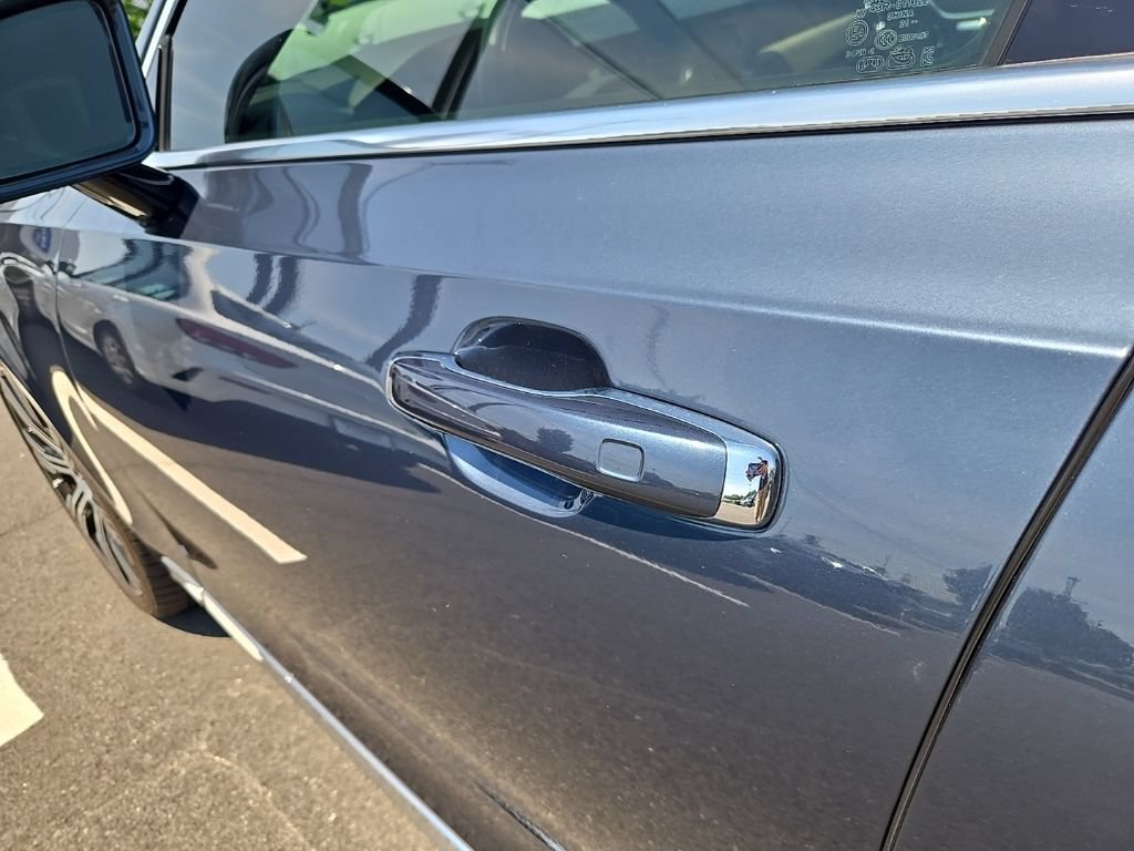 Used 2022 Volvo S90 B6 Inscription w/ Advanced Package AWD/4WD image 10