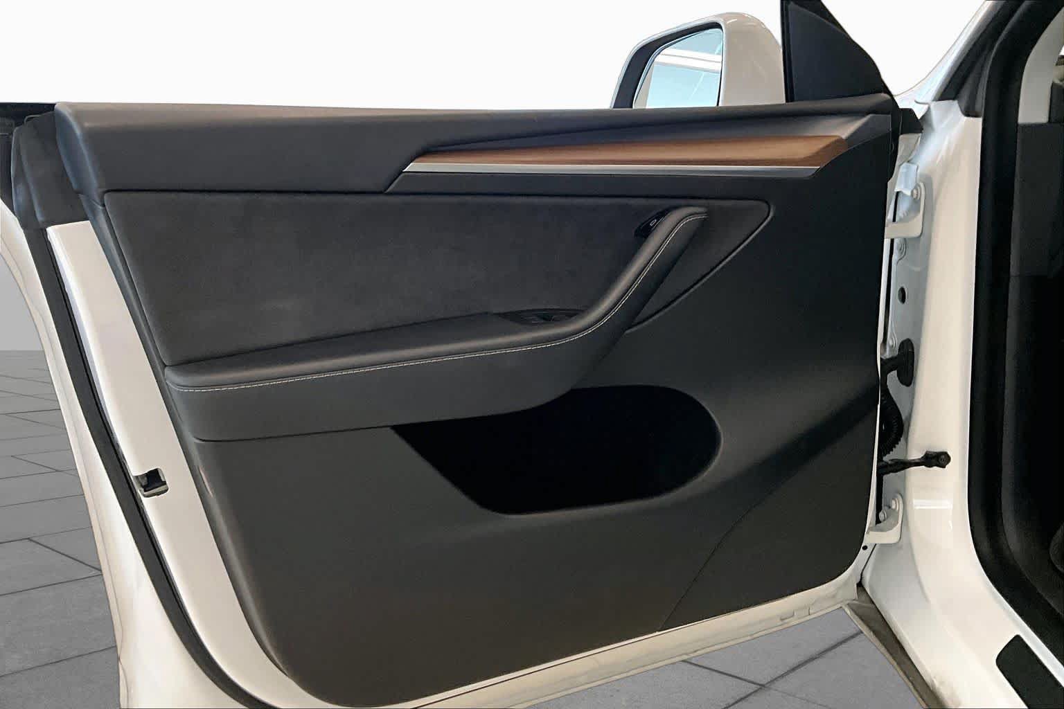 Used 2022 Tesla Model Y Performance AWD/4WD image 19