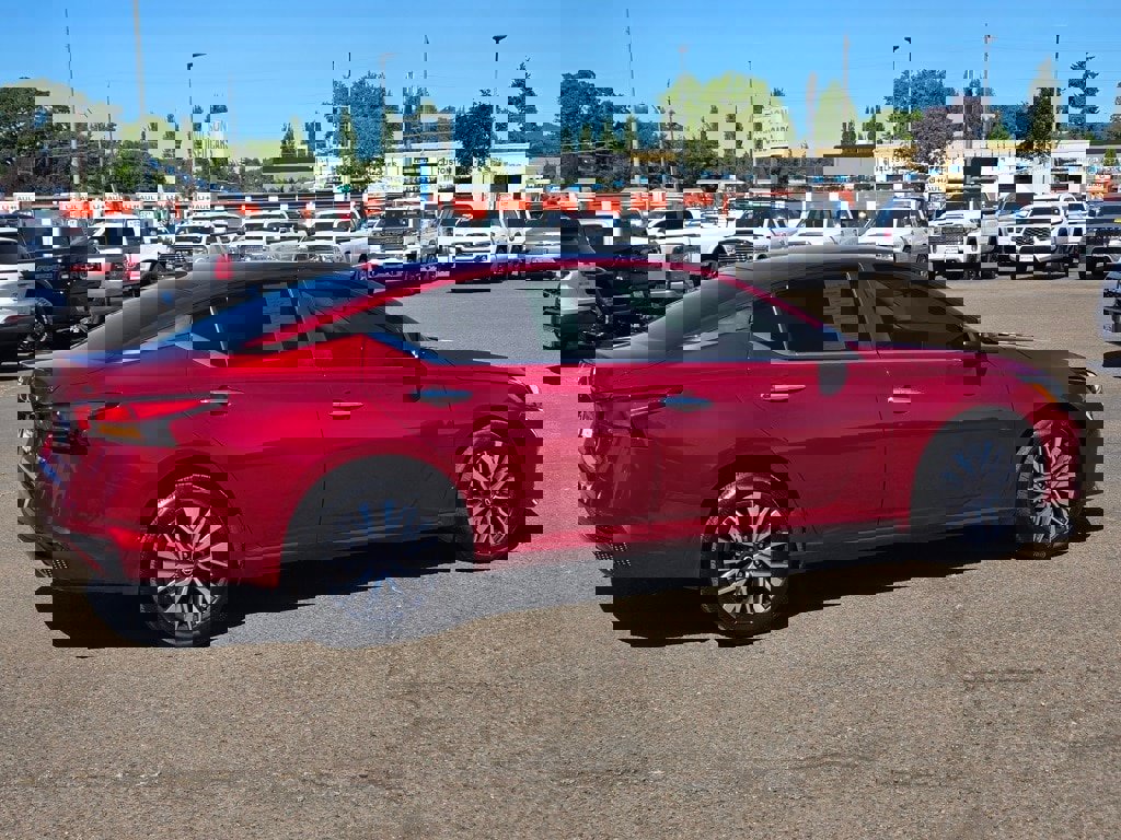 Used 2024 Nissan Altima 2.5 SV image 29