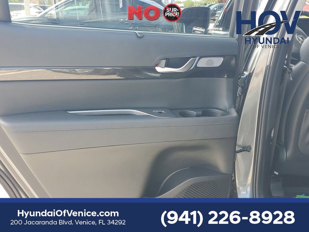 Used 2022 Hyundai Palisade Limited w/ Cargo Package AWD/4WD image 17