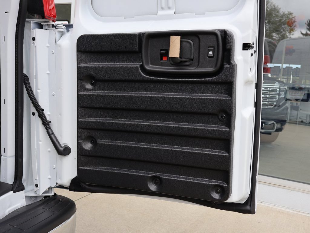 New 2025 GMC Savana 2500 w/ Enhanced Convenience Package RWD image 22