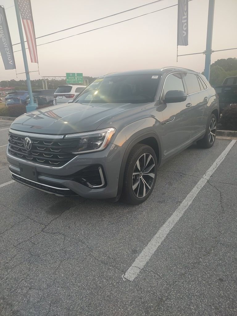 Used 2025 Volkswagen Atlas Cross Sport SEL Premium R-Line AWD/4WD image 1