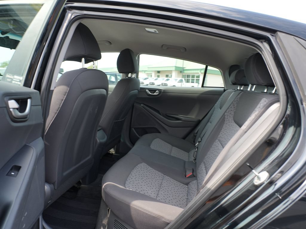 Used 2018 Hyundai Ioniq Blue FWD image 17