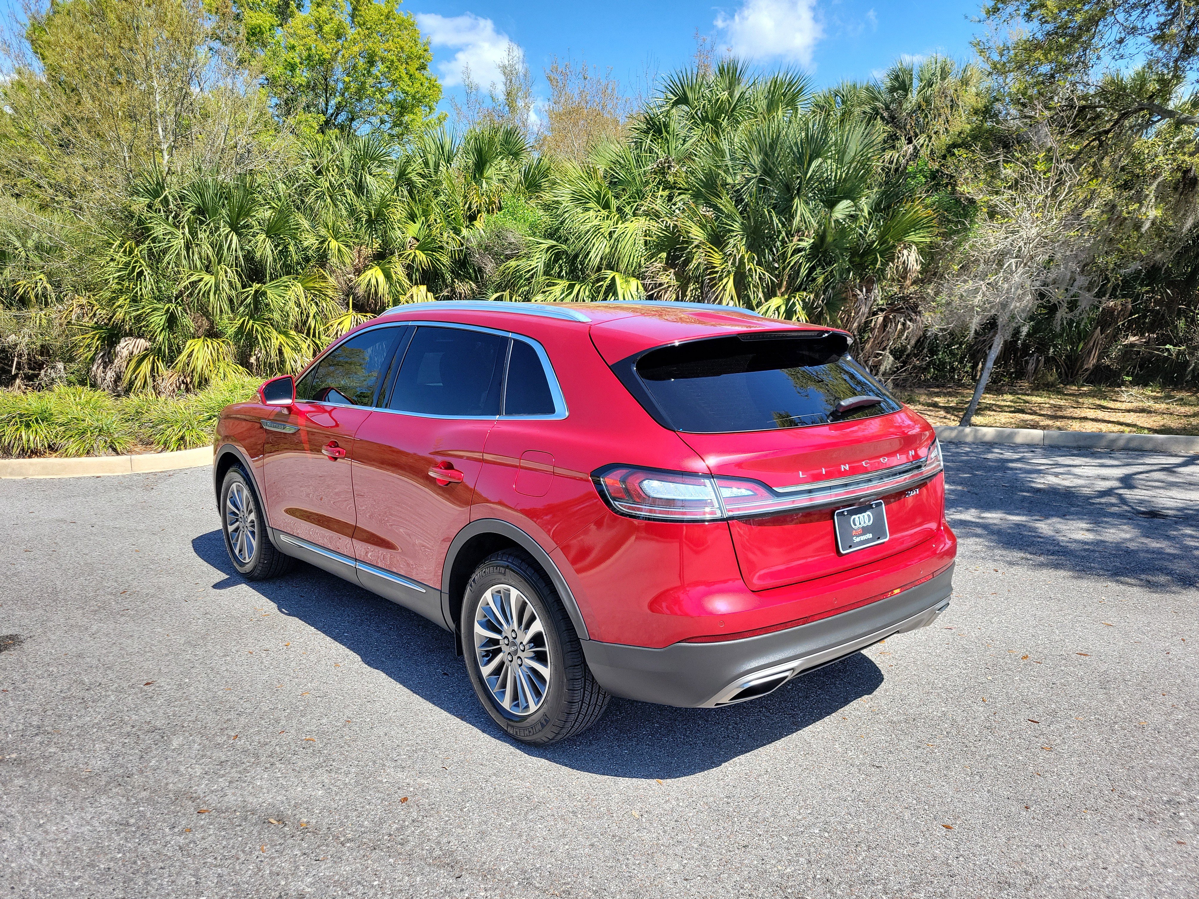 Used 2020 Lincoln Nautilus FWD w/ Equipment Group 101A image 6