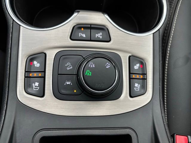 Used 2023 GMC Terrain Denali w/ Denali Premium Package image 6