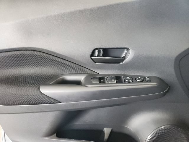 Used 2025 Nissan Kicks Play S FWD image 17