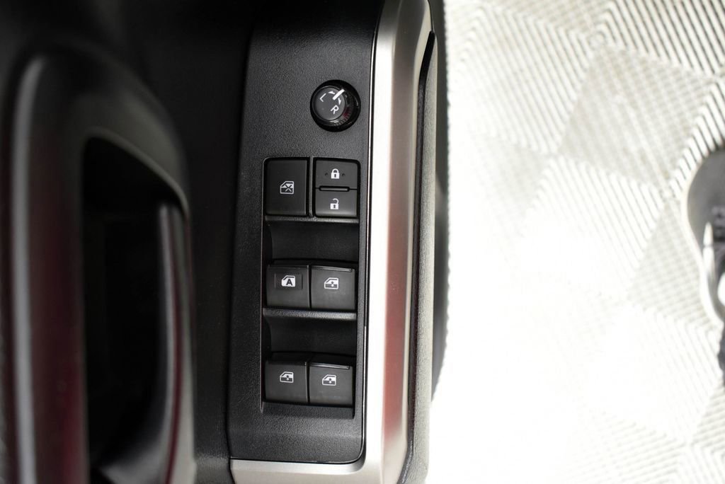 Used 2021 Toyota Tacoma SR5 image 11