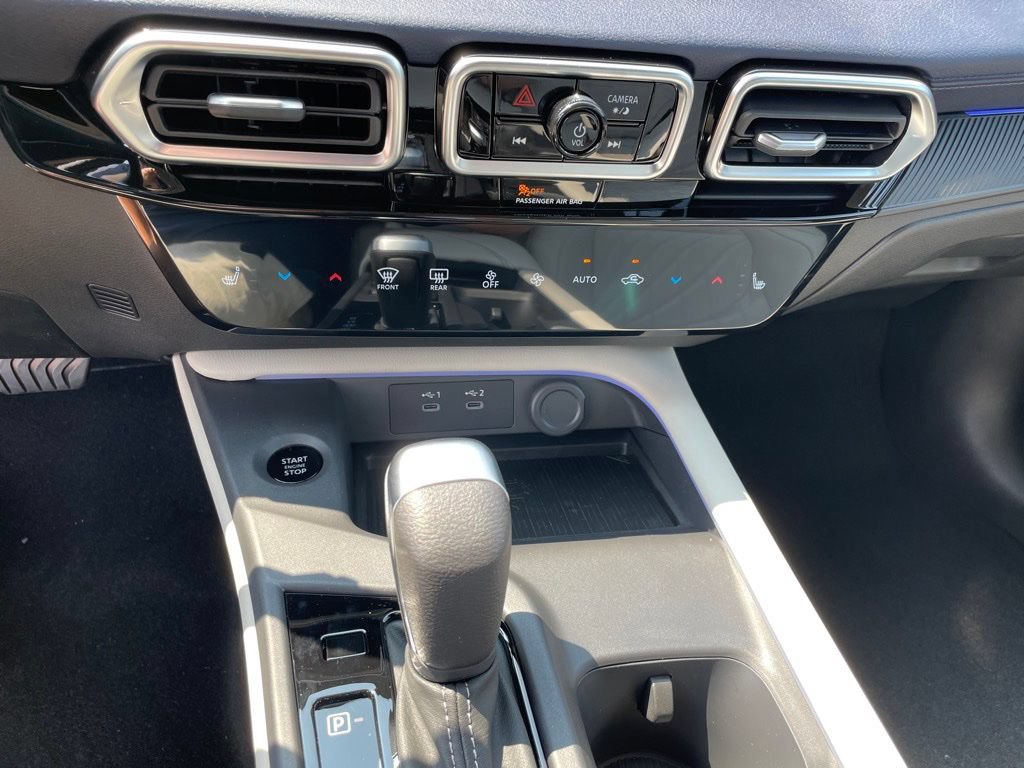 New 2026 Nissan Sentra SL w/ Floor Mat Package FWD image 17