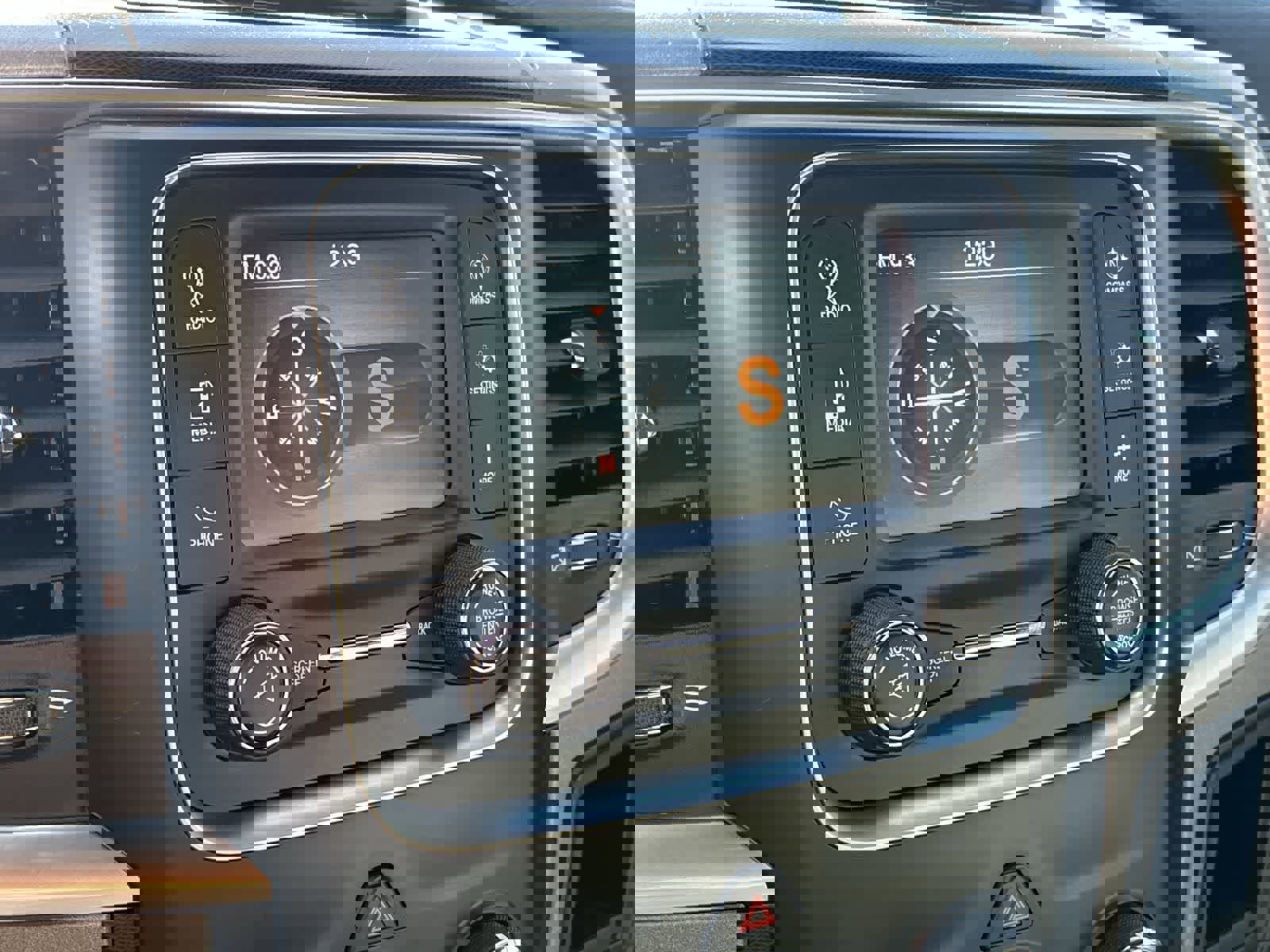 Used 2017 RAM 2500 Power Wagon w/ Luxury Group image 15