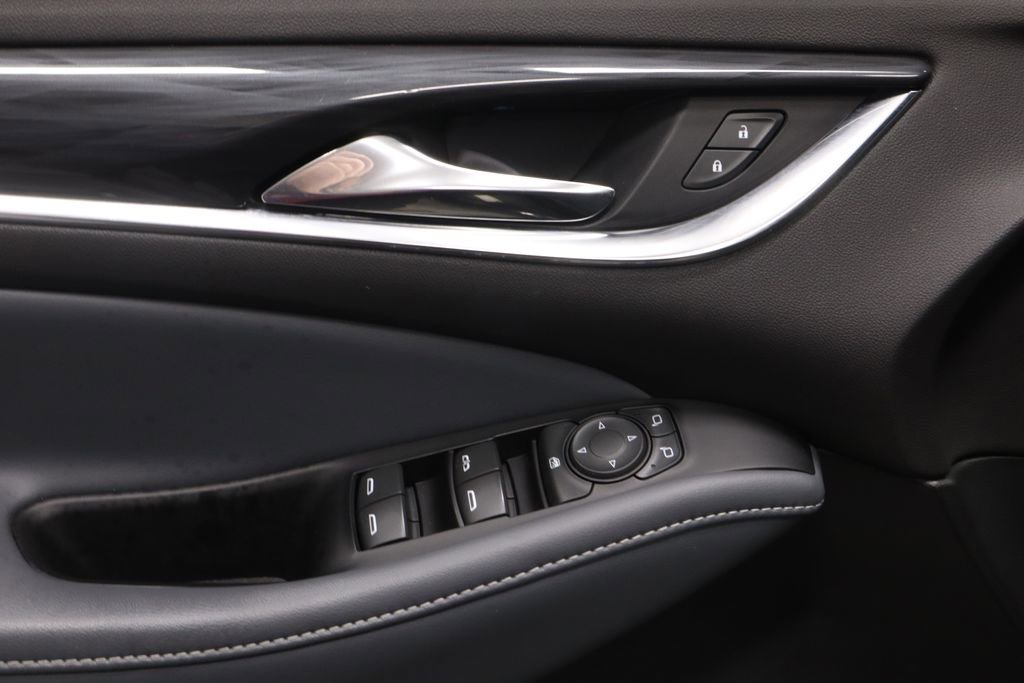 Used 2023 Buick Enclave Essence FWD image 23