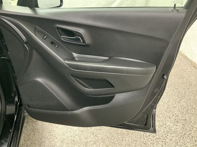 Used 2021 Chevrolet Trax LT AWD/4WD image 20