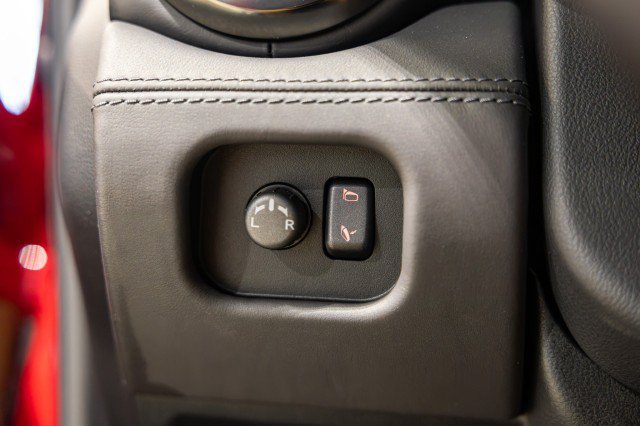 Used 2023 Nissan GT-R Premium w/ Premium Interior Package AWD/4WD image 45